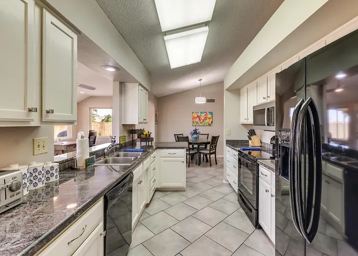 Holiday home Near Golf! Sun West Retreat W/ Perks *