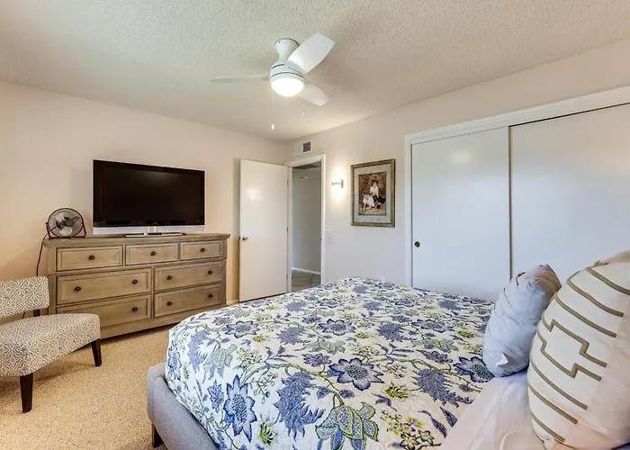 Near Golf! Sun West Retreat W/ Perks *